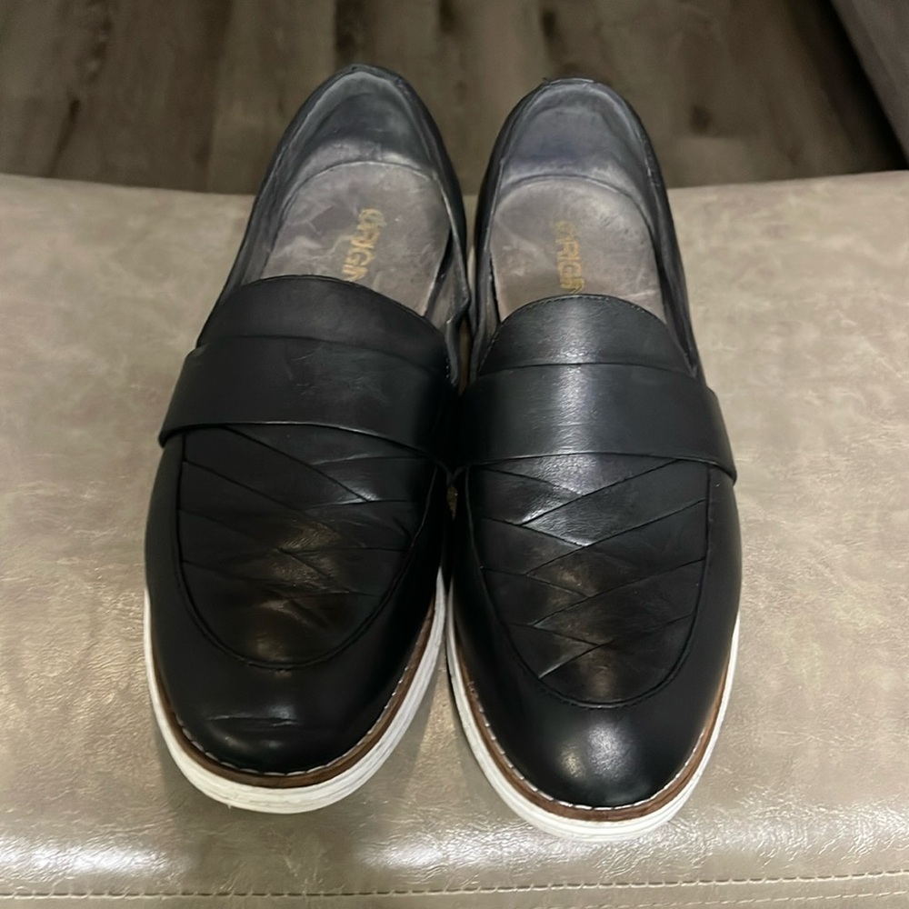 Cole Haan black flats